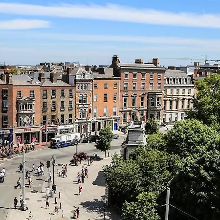 Clayton Burlington Road Hotel