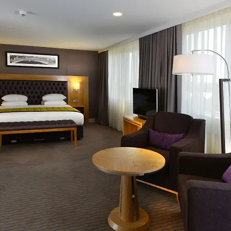 Clayton Burlington Road Hotel