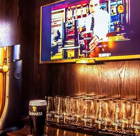 Clayton Burlington Road Hotel