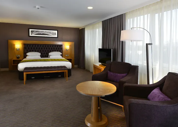 Clayton Burlington Road Hotel